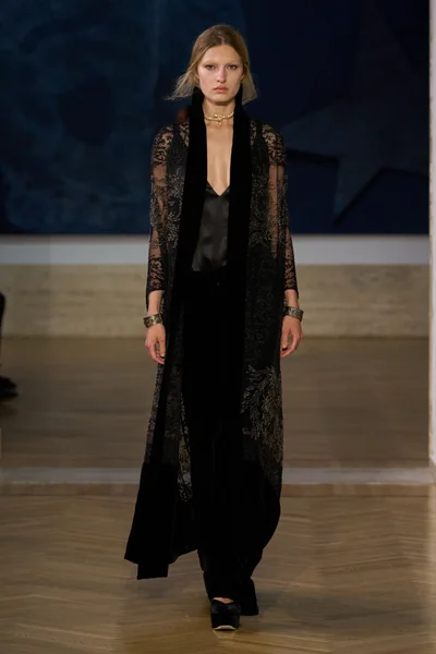 Look 35
